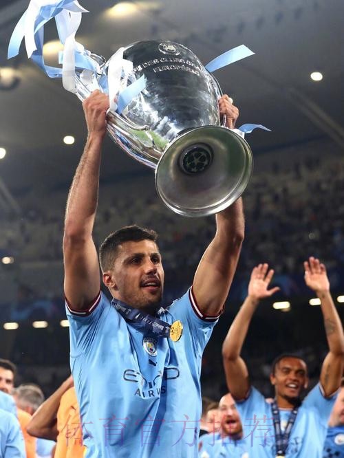 费迪南德:斯特林不会留下 他可能去皇马巴萨 费迪南德:斯特林不会留下 他可能去皇马巴萨